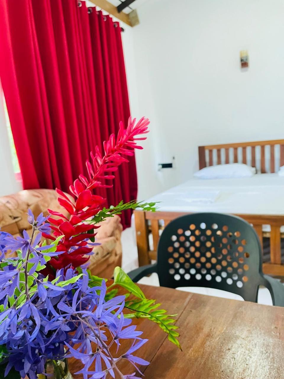 Chami'S Home Stay Mirissa Luaran gambar