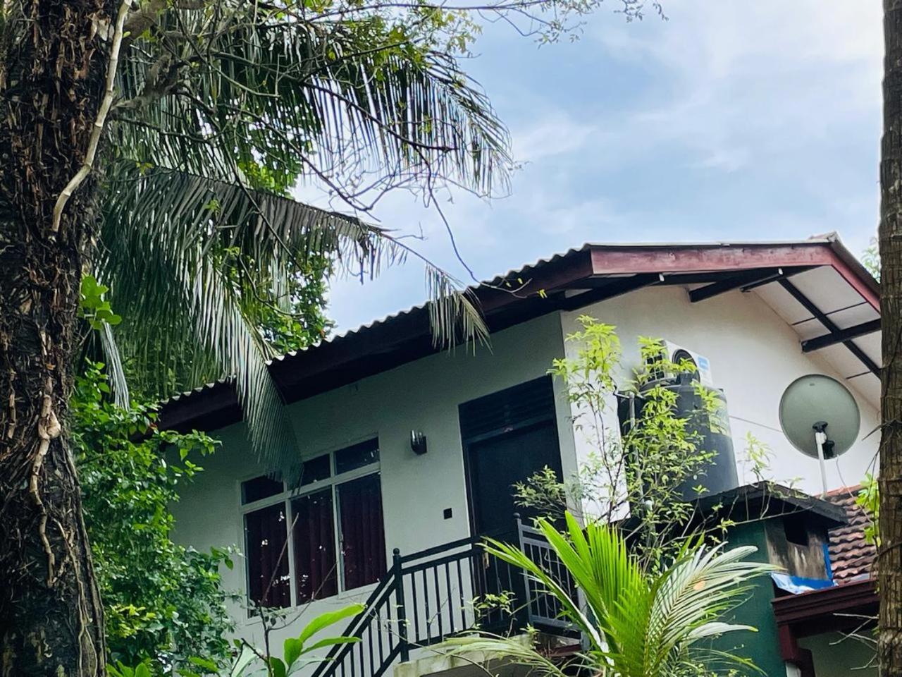 Chami'S Home Stay Mirissa Luaran gambar
